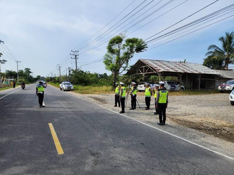 Polisi di lokasi kecelakaan