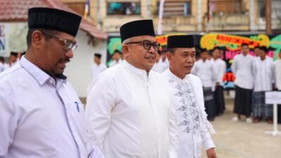 Dayah atau Pesantren adalah pionir yang telah melahirkan komitmen santri untuk mencintai tanah air dengan senantiasa berpegang teguh pada kaidah kecintaan kepada tanah air.