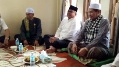 Cagub Bustami Hamzah Dapat Dukungan 25 Dayah di Aceh Barat